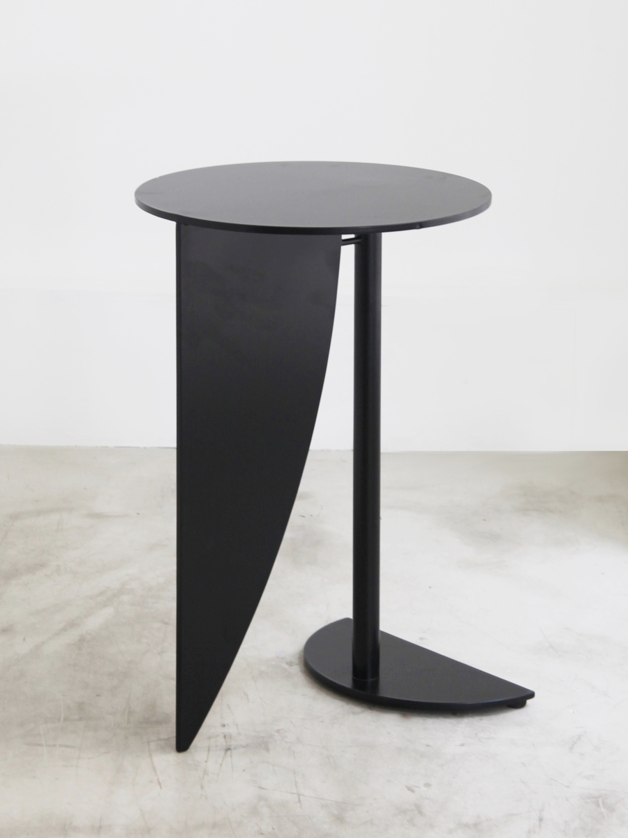 “Pi” pedestal table SZEKELY Martin