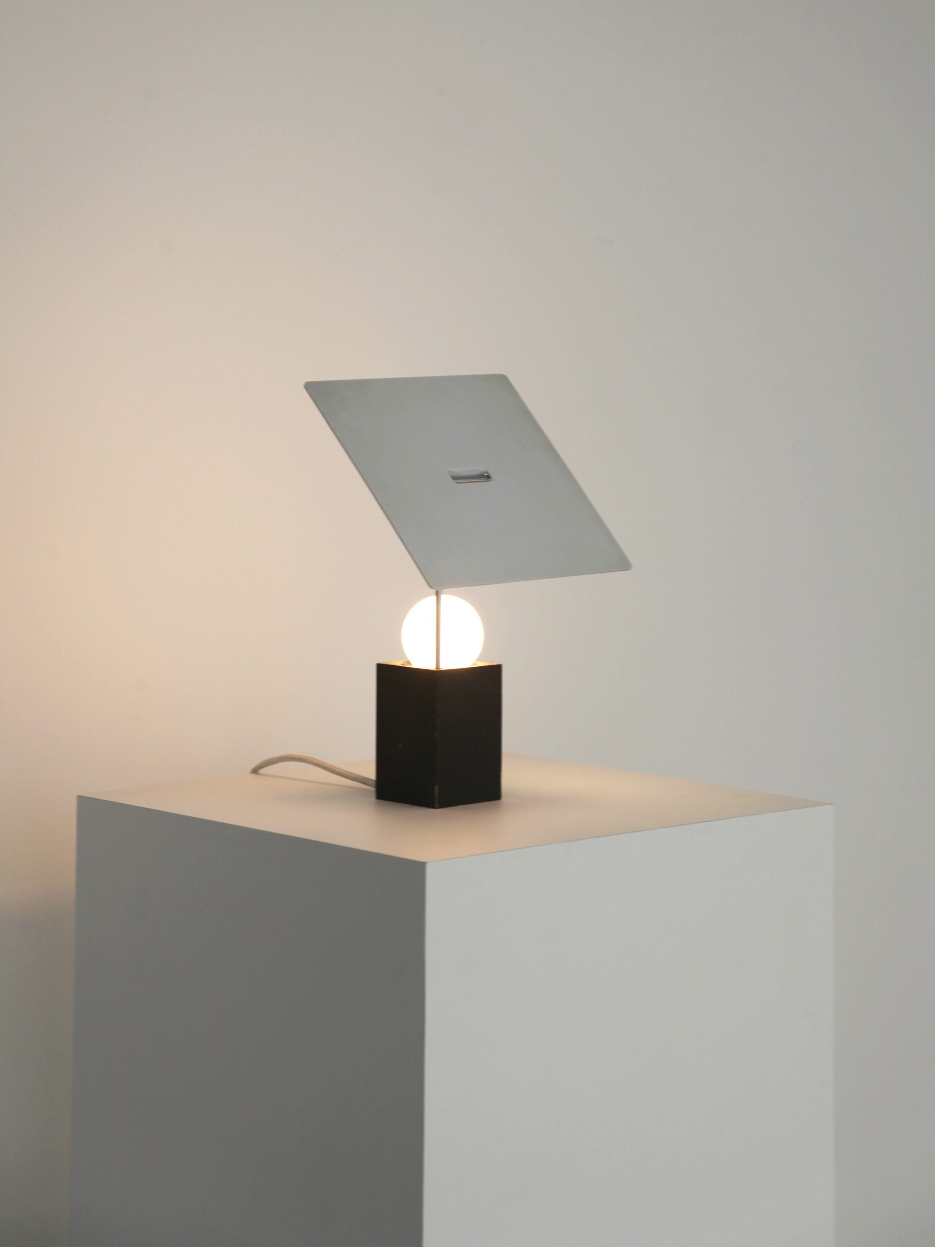 Mod.610 table lamp MACCHI CASSIA Antonio