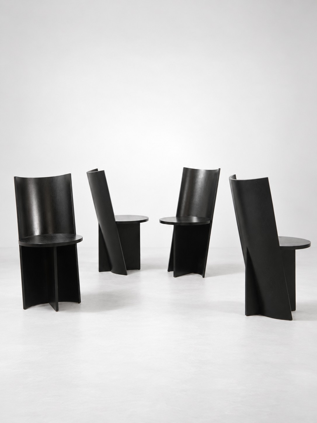 Set of 4 chairs “La Tourette” FRANK Beat