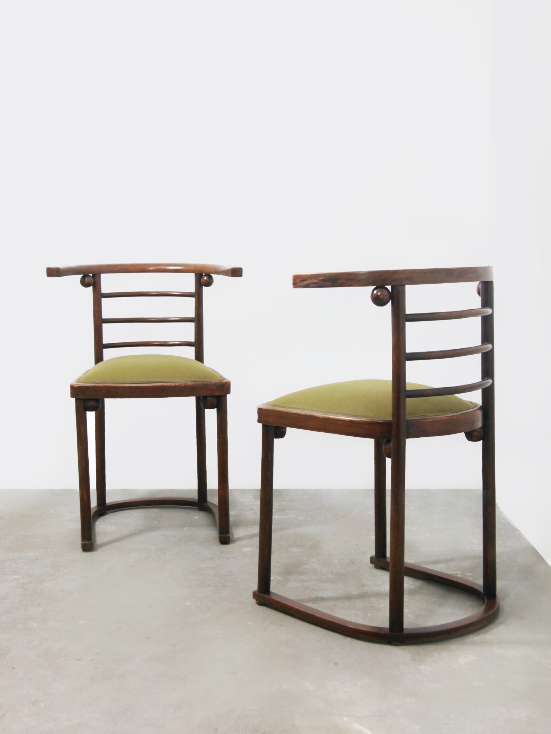 Pair of chairs mod. 728, known as “Fledermaus” HOFFMANN Josef