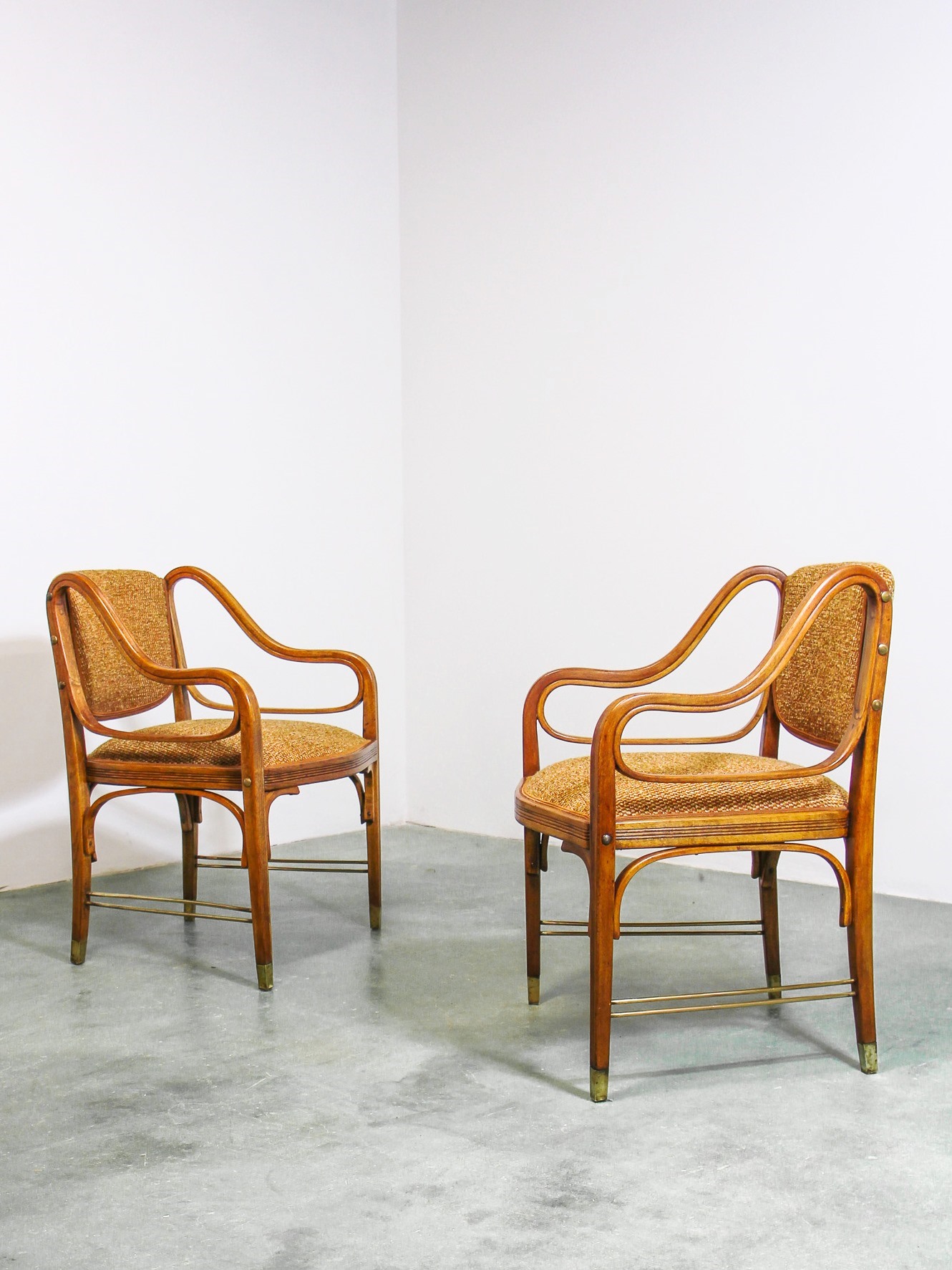 Pair of armchairs mod. 412 WAGNER Otto