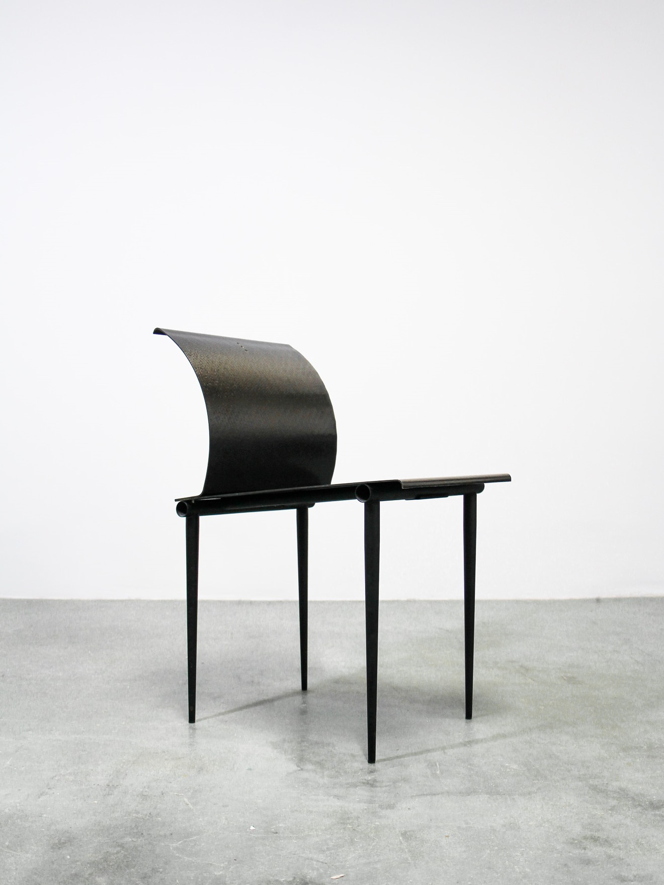 Chaise « Carbone » SZEKELY Martin