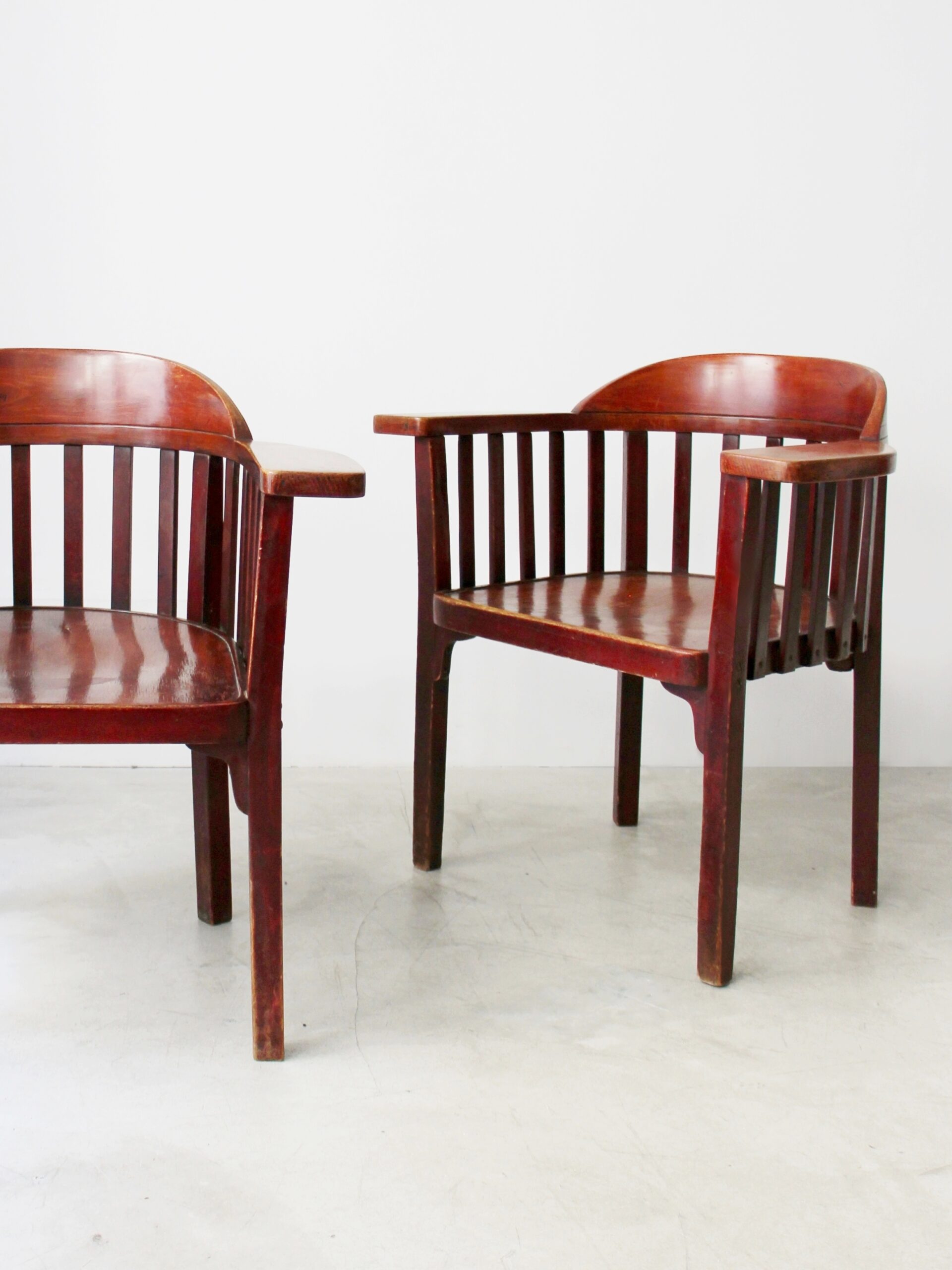 Pair of armchairs mod. 701F known as “elephant” HOFFMANN Josef