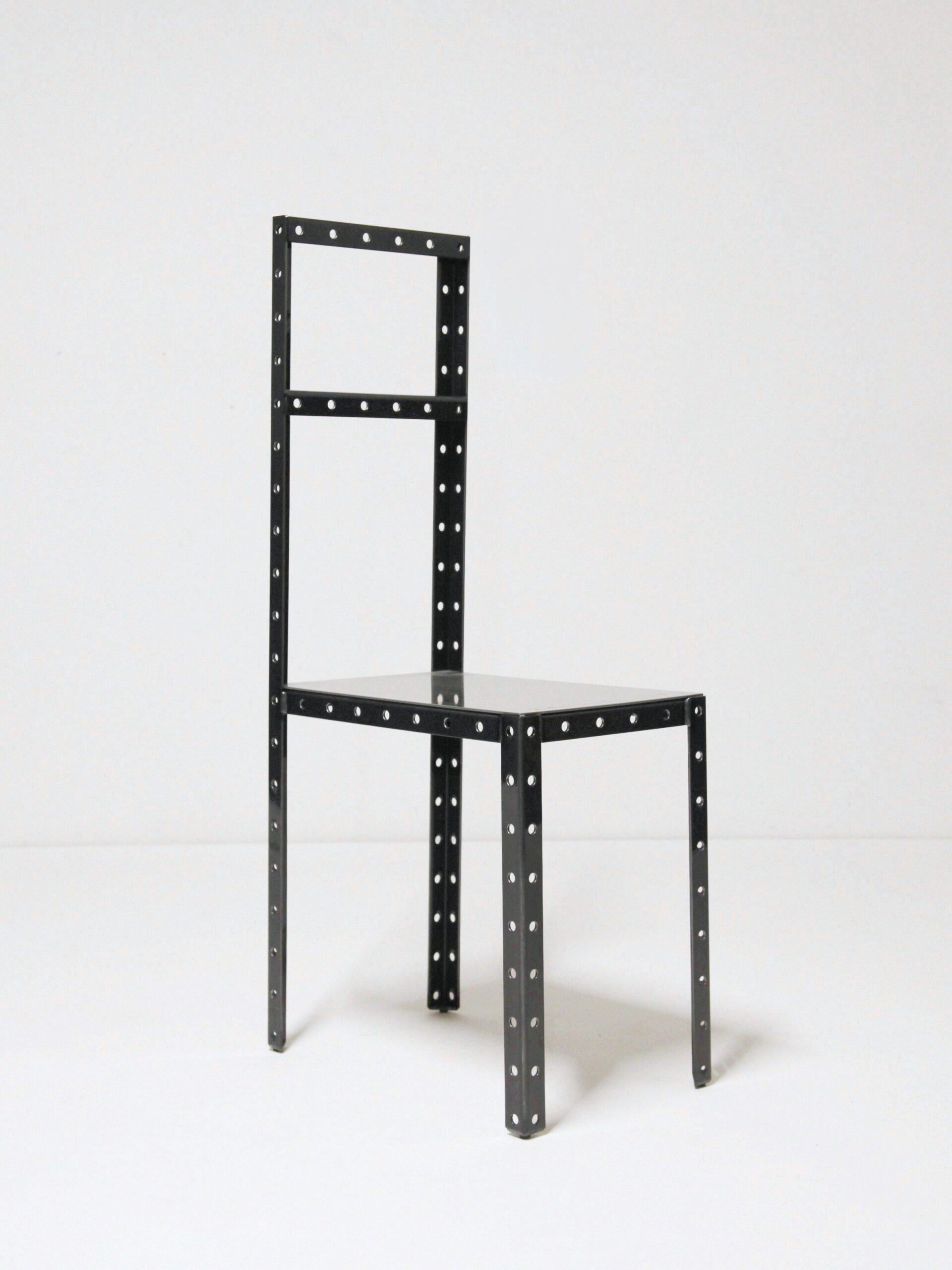 “Hamlet machine” chair WILSON Robert